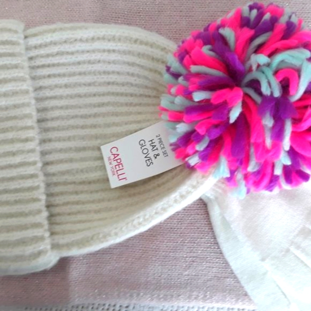 Knitted pom pom beanie and gloves, S/M, 4-8 years